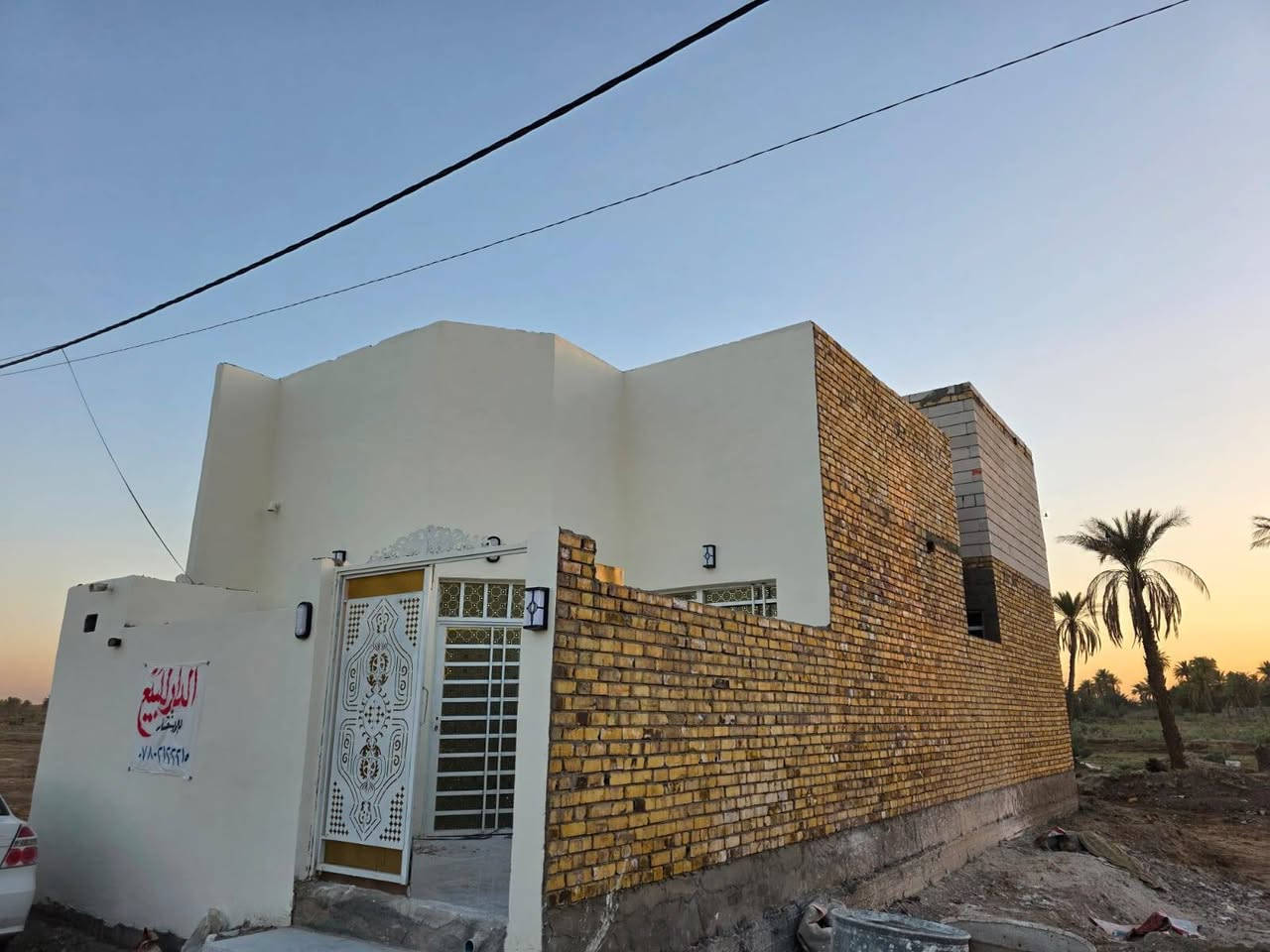 ع بركه الله بيت للبيع ١٠٠متر طابو زراعي سند ٢٥ مداور ثاني يوم يتكون من غرفه وصاله ومطبخ حار بارد وبراني وصحيات داخليه وخارجيه وساحه بيت ودرج وبيتونه وغرفه فوك وتشاريف اساس كونكريت بناء طابوك درجه اولى صب مركزي الأساس مجمع الجوادين نهايه شارع ٣٠ كافه الخدمات الاتصال على الرقم*********** متواجد ع فيس واتساب
