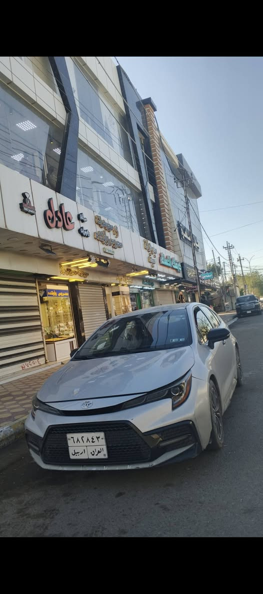 #للبيع

النوع: تويوتا كورولا 2021 مواصفات SE

مكينه 2.0

ماشية 200الف

وارد امريكي🇺🇸

الون: رصاصي

كتلوك + ارضيات وجميع باقات الوكالة كاملة

⚡️مواصفات
⚡️شاشة كبيرة
⚡️شاشه دشبول
⚡️كامره خلفية
نضيفه سياره تخم تأير 
⚡️جامات 4 اوتو
⚡️نظام المنحدرات
⚡️رادارات السايق
⚡️اوتو ستوب
⚡️دبل تراكشن
⚡️كشافات زنون
⚡️نظام ABS
⚡️سياره بسمي تحويل مباشر
⚡️ماشيه 200الف
⚡️ليدات نهاريه
⚡️سيرفرات التأمين
⚡️مانع انزلاق
⚡️كروز مثبت سرعة
⚡️جناح صندوق
⚡️تحديد مسار
⚡️اوتو هولد
⚡️هاند بريك كهربائي
⚡️تحكم ستيرن
⚡️حساس اطارات
⚡️مسند وسطي
⚡️منافذ USB و TIP C
⚡️ويل كب
⚡️شفتات ستيرن
⚡️رادار خلفي
⚡️رادار امامي
⚡️نظام ECO + NORMAL + SPORT
⚡️ارضيات جلد وكاله
⚡️ابل كار بلي + اندرويد
وباقي المواصفات المعروفة

ضربتهه فقط بابين عكس سائق من امريكا 
سيارة نظيفة بدون مصرف كلهه بشرط

مكان السياره الفلوجه الصقلاويه

للاستفسار عن التفاصيل و السعر اتصل على الرقم

***********
السعر 145بيها مجال 
.
