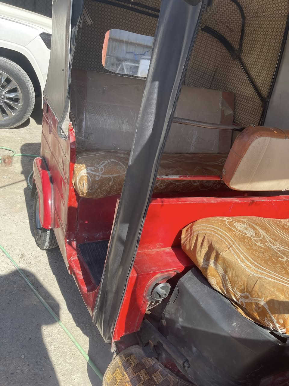 السلام عليكم تكتك 18 للبيع معمره محرك 20 السعر خاص او للاستفسار على الرقم *********** العنوان بغداد الزعفرانيه
