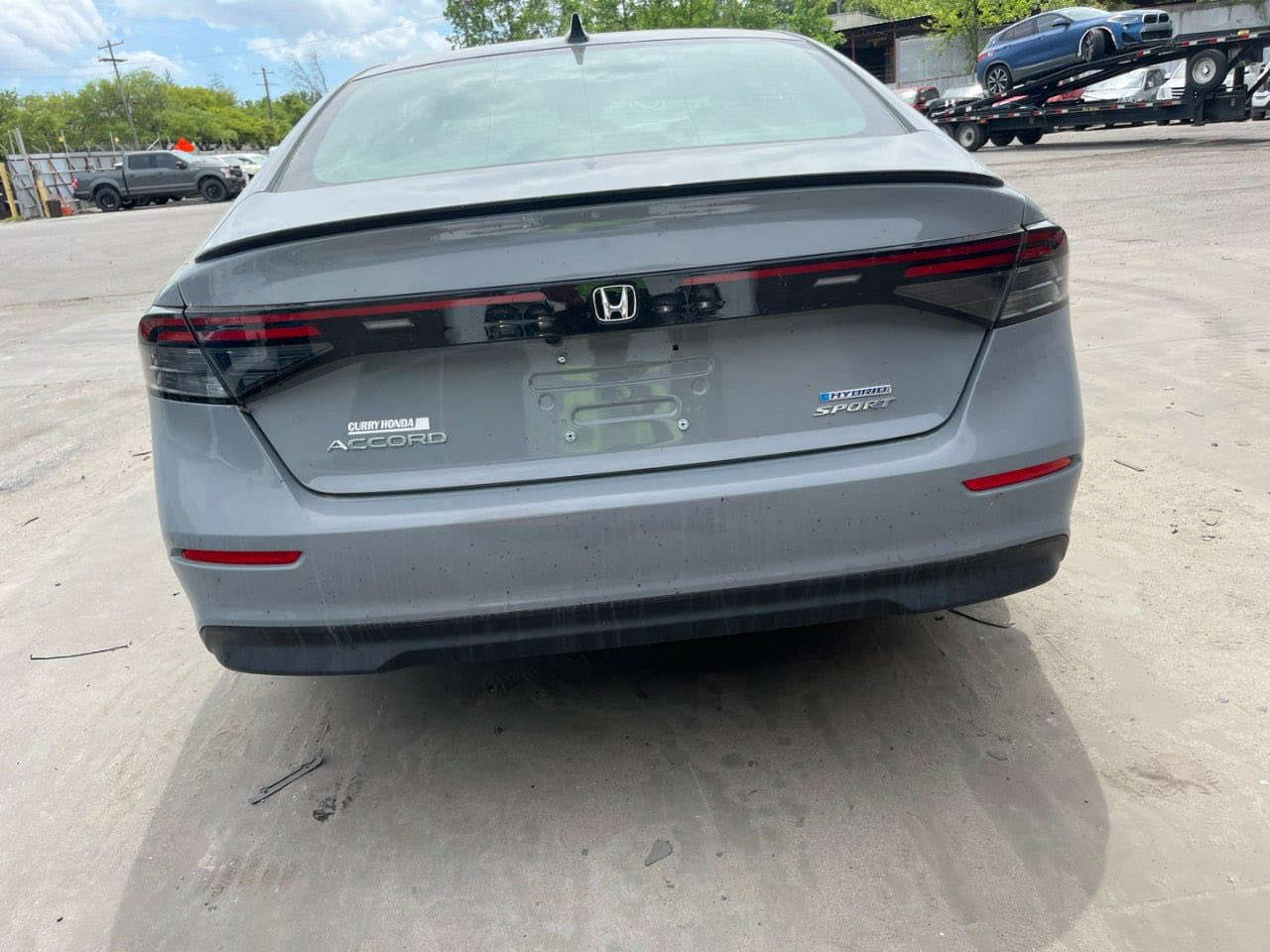 هوندا أكورد سبورت هايبرد موديل 2024،

حجم المحرك : 2000 sport هايبرد

ضرر السياره : موضح بالصور وتبديل بنيد فقط…

حالة الايرباك : تكمه ودركه وكله راجع بلادي شركه…

المسافه المقطوعه : 14 الف كم

#مواصفات

• مكينه 2000

• شاشة كبيرة كار بلي

• بصمة تشغيل وابواب

•فتحه

• كاميرا خلفية 3 انظمة

• كرسي كهرباء  

• مري هيتر ونقطة عمياء

• مانع تصادم

• محدد مسار 

• تصحيح مسار

• شفتات بالستيرن

• مثبت سرعة

• مانع انزلاق

• دخول ذكي 

• إنارة ترحيبية

• هاندبريك كهرباء

•لايت عدسات زينون

• نظام اوتو لايت Auto

• لايت العالي زنون

• حساسات مطر 

• حساسات دخول الإنفاق

• حساسات ضغط هواء الإطارات

• أوامر صوتية

• 3 أنظمة قيادة (eco, ev, sport)

• بلوتوث

• مدخل USB + AUX 

مكان السياره بغداد الاعضميه 
***********

#السعر 195
