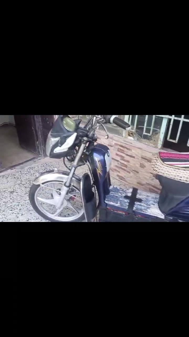 السلام عليكم ورحمة الله وبركاتة 
مطور هارلي نظيف 
 بطارياته حسب الفحص الشراي يشرفنه   يتواصل وياي على هذا الرقم  ***********وهم بيه واتساب
