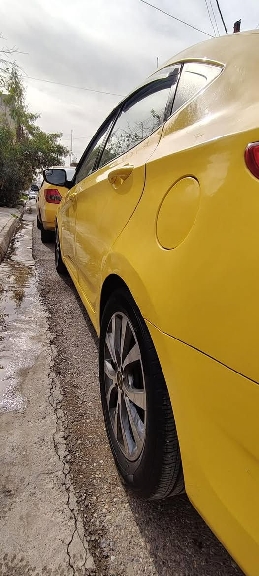 السلام عليكم
اكسنت مضلع موديل 2017

محرك جي دي اي 

كير AT

السياره بيها تنقيص مال جي دي اي 

هيئه غرامات صفر رقم الماني سنويه 2026  

السياره فول عدا فتحه السقف تحكمات ستيرن 
 
السياره كود واحد عده البوند مبدل من امريكا

وبيها ضرر نص جاملغ الوره من جه السايق 

طخم تايه جديد وباتري جديد السياره احله من الصور

ماشيه 190000 

السعر 110 وبيها مجال 

المو شراي لا يخابرني ويتعبني  

الاستفسار ع الرقم 

***********
***********
