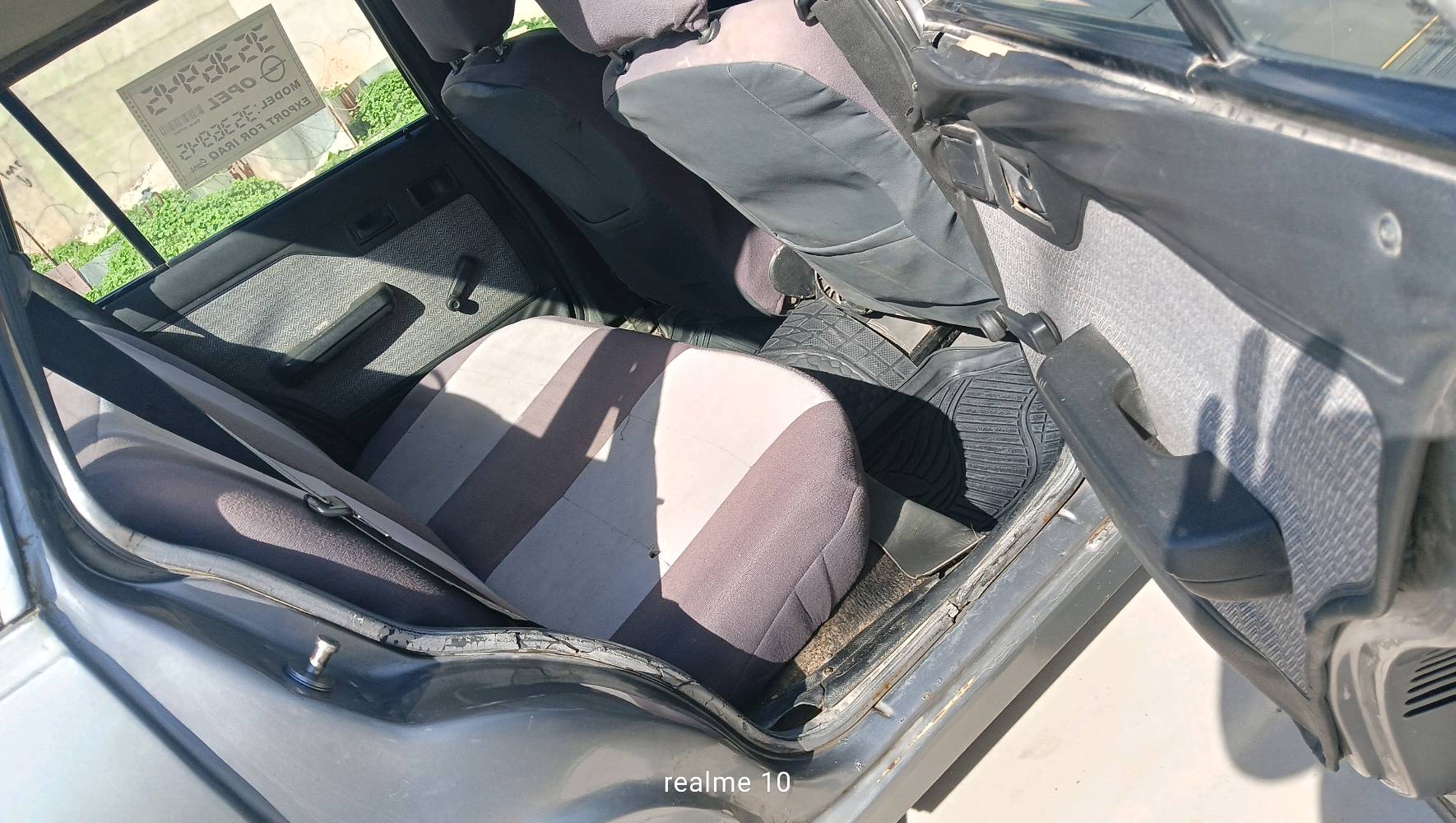 السلام عليكم كاديت صندوك موديل 1991 سنويه جديده لي 2029 رقم نينوى كابون بانزين بيها  الكتروني تخذ صوره محرك 16 نضيف كير نضيف شرط التحويل بتري جديد طخم وره كدام نضيف دوشمه جديده مكان السياره الموصل الجانب الايسر حي التاميم. السعر (22) البيع بل نقد فقط بل نقد فقط لتوصل ***********.  ((السعر)) ((22))
***********
