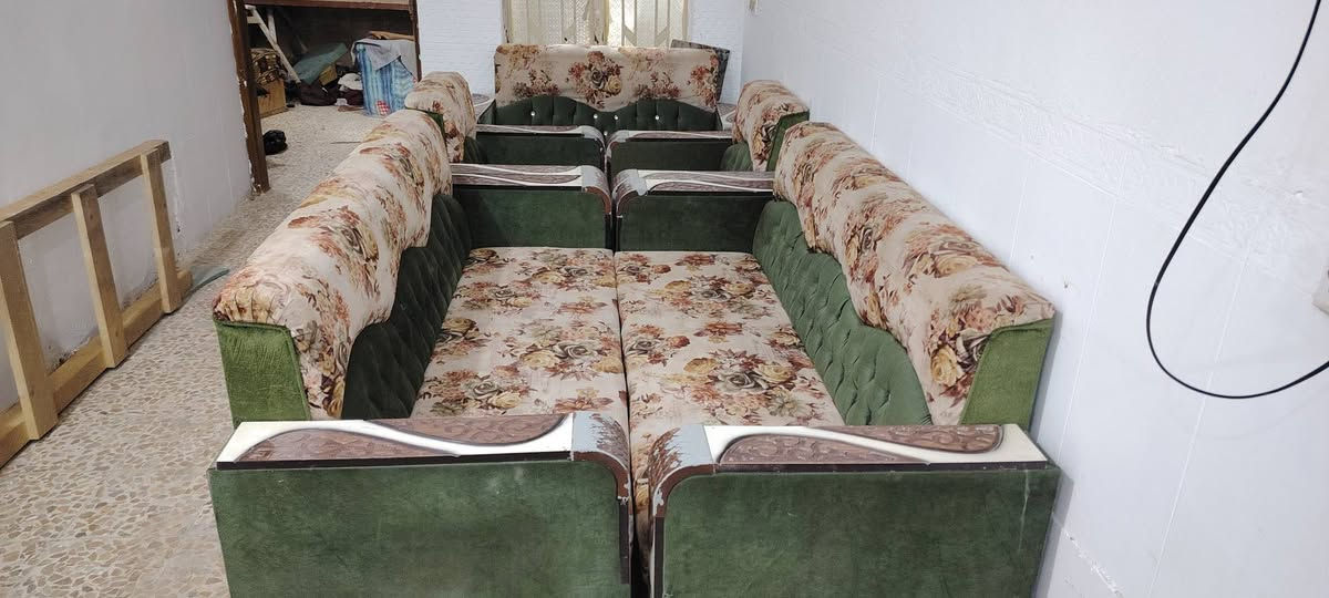 ديوان ٧ قطعه نضيف للبيع ١٧٠ وبيه مجال
تخم للبيع نضيف ٢٢٥ وبي مجال
***********
