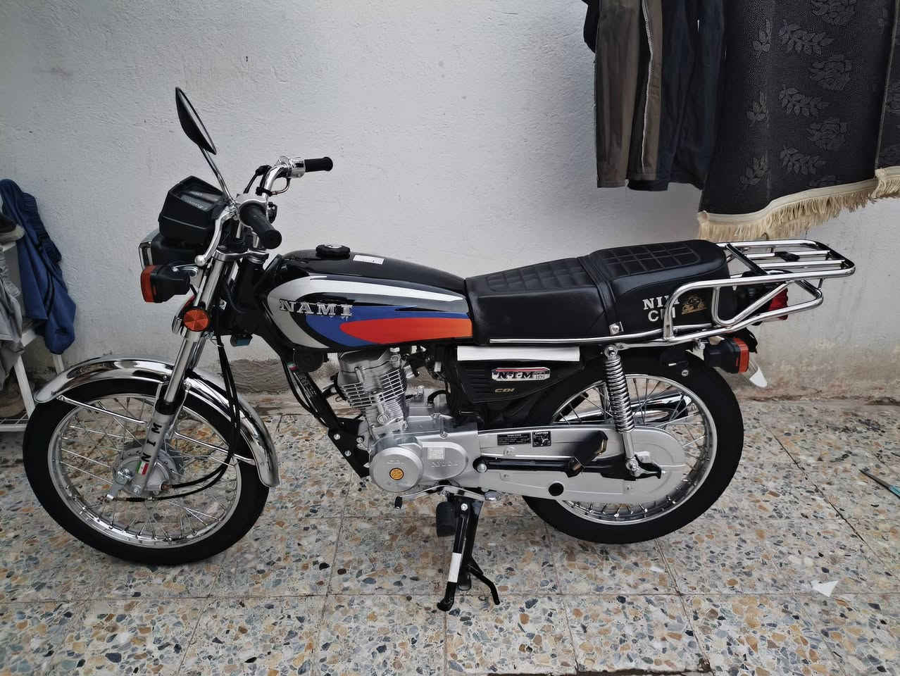 سلام عليكم دراجة ٤ كير مديل ٢٥ دراجة نضيفة
السعر مليون و 100 وبيها مجال ***********
