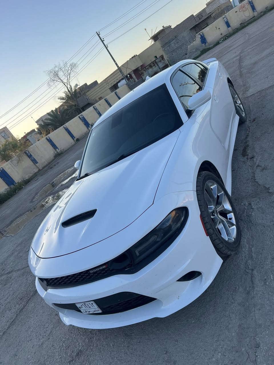 جارجر للبيع ٢٠٢١ حادثه حافه البنيد فقط بدون إرباك ماشيه ٧٧ جاهزه مكينه كير حداده تخم تاير دخول جديد ضباط لاستفسار اكثر تواصل ‭
السعر ٢٤٥بيهه مجال 
‭ا٠٧٨٧ ١١٩ ٧٥٤٢‬
