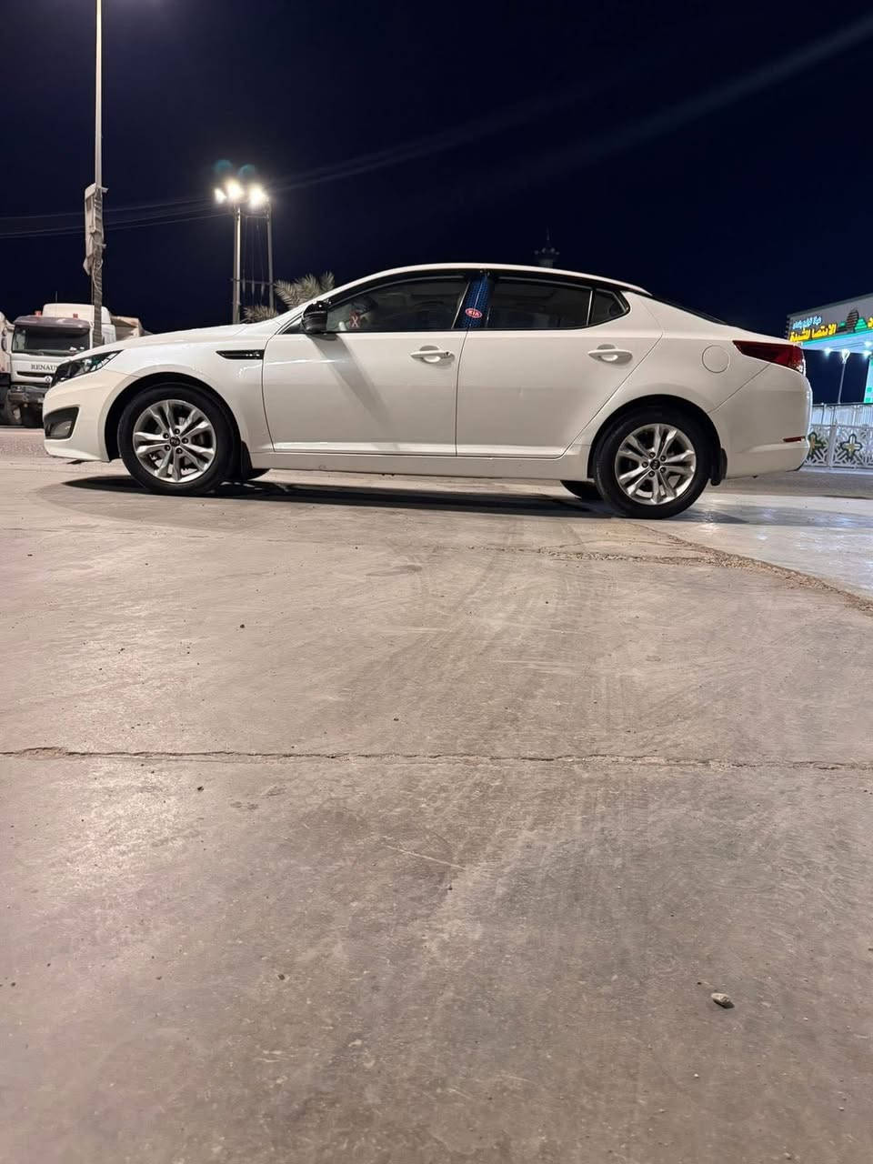 السلام عليكم اصدقائي اختصار
كيا اوبتيما 2011 خليجية 
ابيض صدفي فول عدة البصمة والكشن 
ضررها هلال جاملغ الخلفي فقط معجون كد شبر والباقي كلير فقط كير كفالة مكينة2400 مفتوح خير من الله مكفولة من تبخير وتنقيص رقم بصرة دولي سنوية بسمي هزة جديدة وسعر 125 وبيها مجال كلش قليل للستفسار ***********
