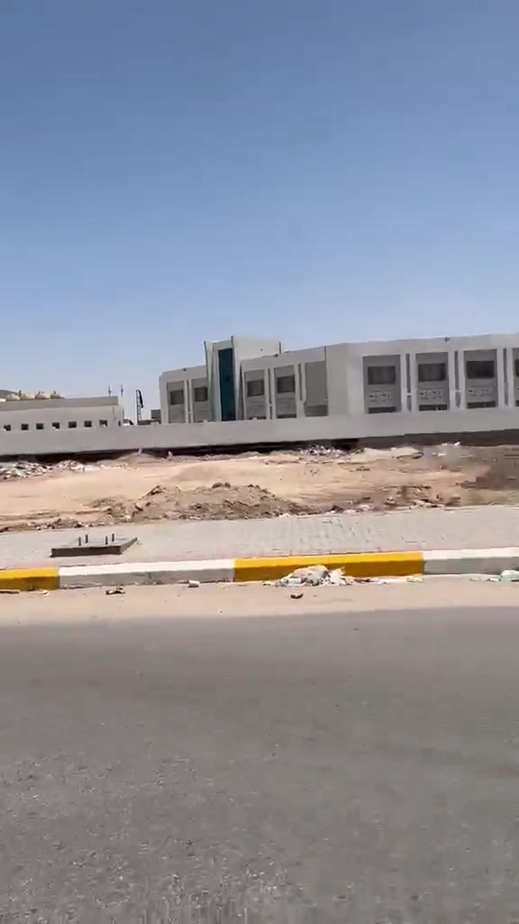 السلام عليكم
عرصه للبيع مساحة  100 متر 5×20 شارع 12 متر وتفتح علئ شارع  منطقة الاساتذة 36 
 لمعرفة السعر والتفاصيل اكثر الاتصال ***********
