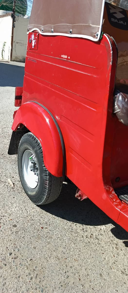 سلام عليكم تكتك 18 شهر 9رقم وسنويه نكليزي تحويل مباشر رقمهه بغداد مكاني بغداد حي البتول قرب فلكه حي النصر سعرهه 5و500 وبيهه مجال تواصل ع الرقم الموجود ***********
