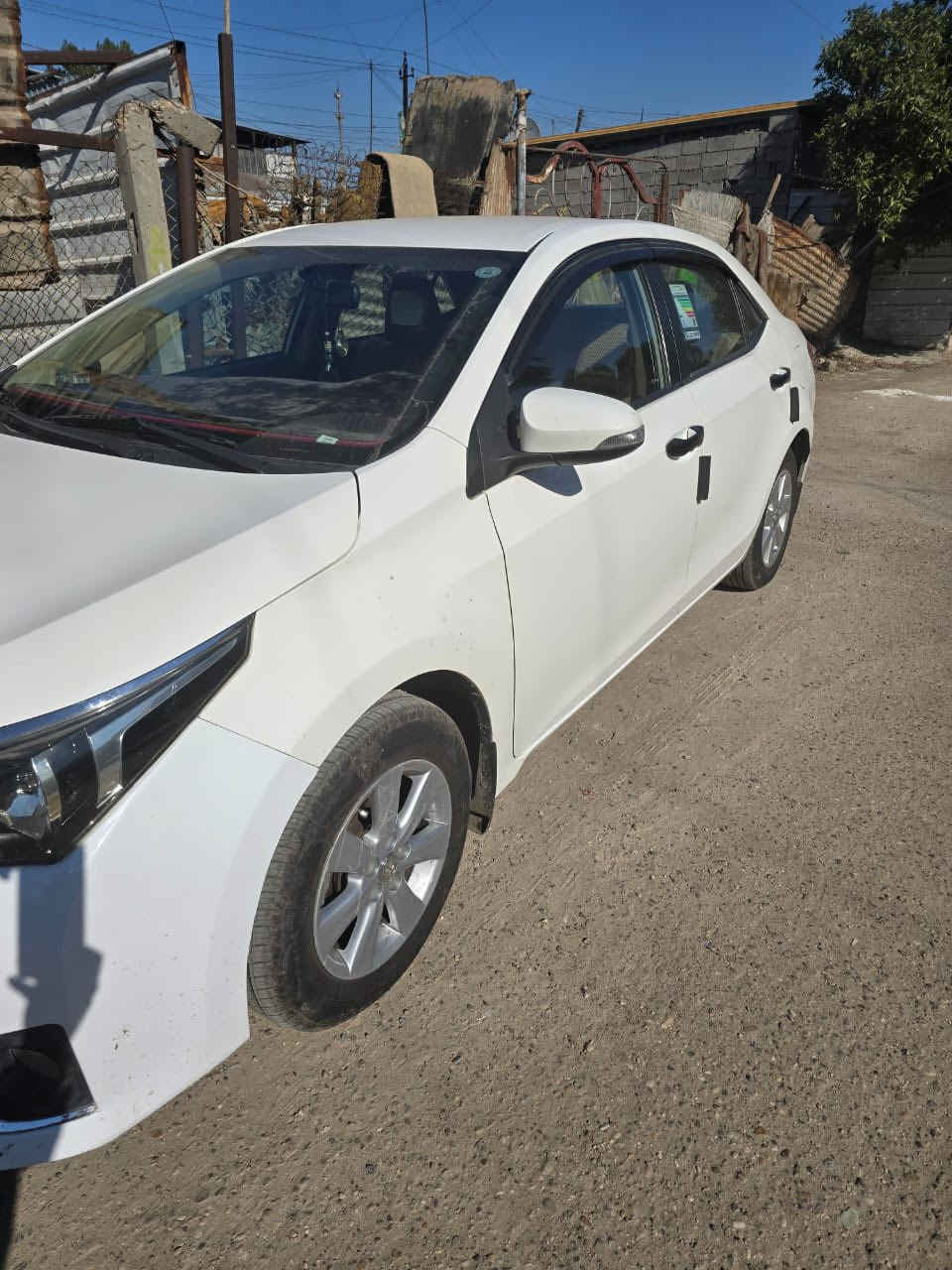 السلام عليكم  سياره للبيع كورله 2015 مكينه الفين
سياره كفاله عامه عده الدعاميه 
عليها ادامه كامله مكمله تجي تشغل وتطلع 
دوشمة فيت بم كلشي بيها جديد 
بسمي اني شخصيا السياره 
ثاني يوم تحويل 
الاتصال. ***********
السعر 155وبيها مجال
