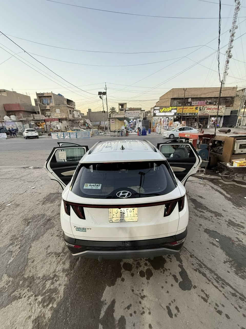 هونداي توكسان 2024 خليجي مكفول كفاله عامه ضمان 5 سنوات وكالة الدوليه
السياره مواصفات المعروفه شاشه كامره ویل 19 بصمه اوتو هولد مثبت سرعه عداد الكتروني محرك 2000 دوش السياره جديده على ايدي برغي ممفتوح بيها كامله من كلشي  ماشيه 43 الف رقم بغداد  بأسمي تحويل مباشر

السعر 212 وبيها مجال المكان بغداد ***********
