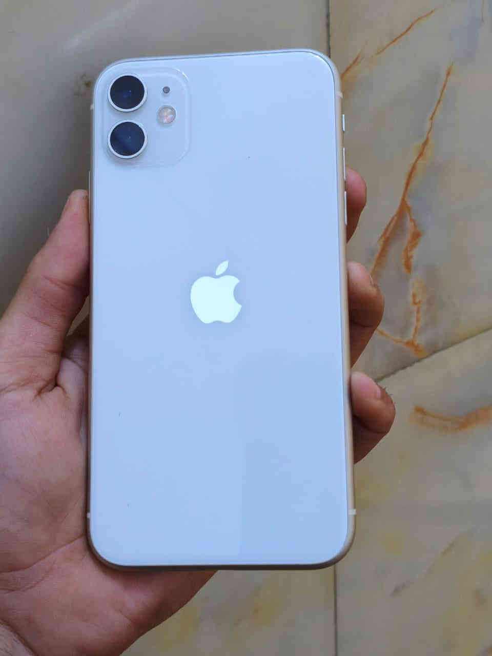 ‏السلام عليكم iPhone 11 عادي ذاكرة 128 بطارية 80 نموذجM مبدل شاشه اصليه من ابل مو عاديه تلث خيارات مكاني نجف حي الجمعيه رقمي(***********) سعره 200 قفل
