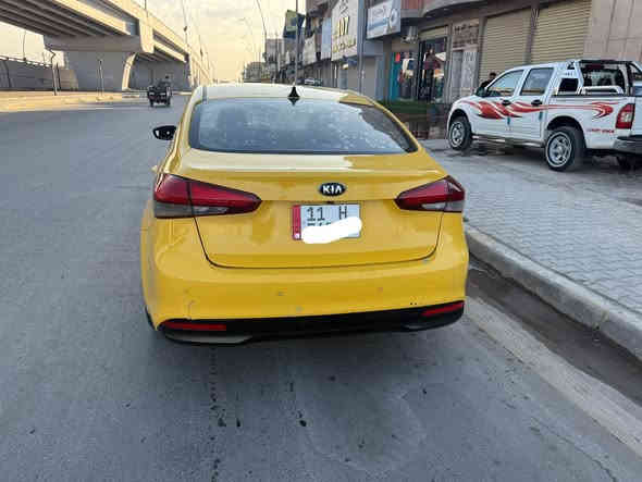 السلام عليكم 
سيراتو 2016 شكل ال17 
خليجي السياره خير من الله 
مكينه كير لا تنقيص ولا تبخير 
السياره بيها طخه بلبنيد بدون لا شاصي ولا لغد 
مواصفات فول مواصفات من عده الفتحه. 
بصمه 
بصمت ابواب 
شاشه +كامره  
تحكمات ستيرن 
حساسات
وضيعات قياده 
تتفئه كشتات وستيرن
كشنات جلد 
مري شفط 
جنطه ذكيه  
وبعد بيها هواي مواصفات 
السياره جاهزه من صدر امامي خلفي 
تخم تاير 
السياره بسمي رقم جديد 
سنويه ل28 
هزه جديده 
مصفره هيئه غرامات 
السعر112 وبيها مجال. 
مكان السياره بغداد 
***********
