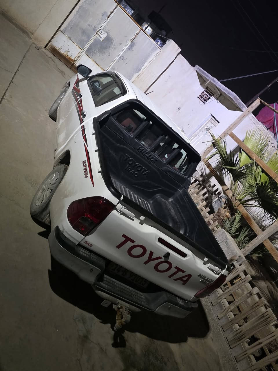 السلام عليكم
بيكب هايلوكس ٢٥ 
فول مواصفات 
ماشية اقل ال ٢٠ وبعدها بالضمان 
رقم بصرة باسمي 
مبدل بيها بنيد وبجم ب اصلي تفصيخ 
السعر ٢٩٥ وبيها مجال للشراي 

للبيع او المراوس حسب القناعه 
للتفاصيل ع الرقم 
***********
