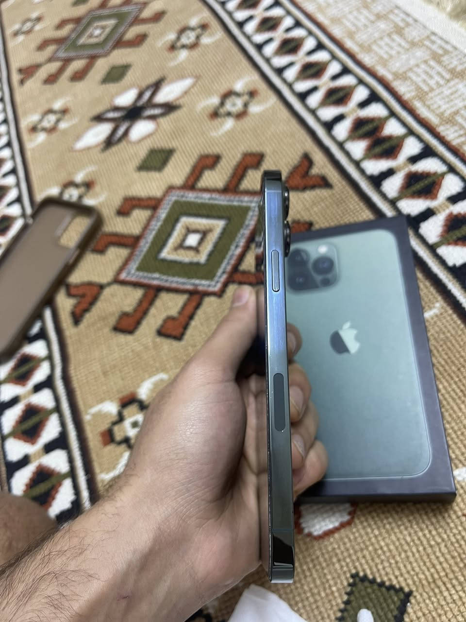 سلام عليكم آيفون 13برو ماكس بطاريه84ذاكره256تليفون كلش نضيف مامفتوح سعره750 رقم ‭0775 268 3704‬
