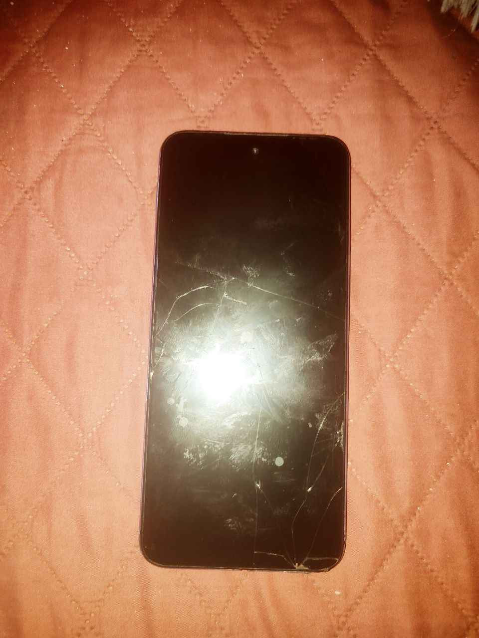 مراوس
فقط
انفنكس هوت 30
مواصفات 
شاشه 6.78
، بجودتFHD
ومعدل بتعديل 90هيرتز 
G88ا
الجهاز بسعه تخزين128كيكه بايت 
وعشوائيه 8G
بطاريه 5000ملي امبير معه شحن سريع 
المكان الرميثه *********** Singapore
