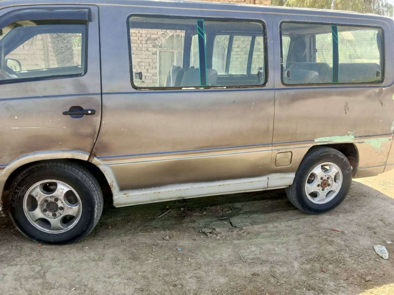 سلام عليكم ستانه موديل95للبيع مستعجل رقم الهاتف ***********
