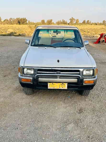 تويوتا موديل 89 سياره حلوه ونضيفه وجاهزه سعر 33وبيه مجال مكان السياره ذي قار الفجر ***********
