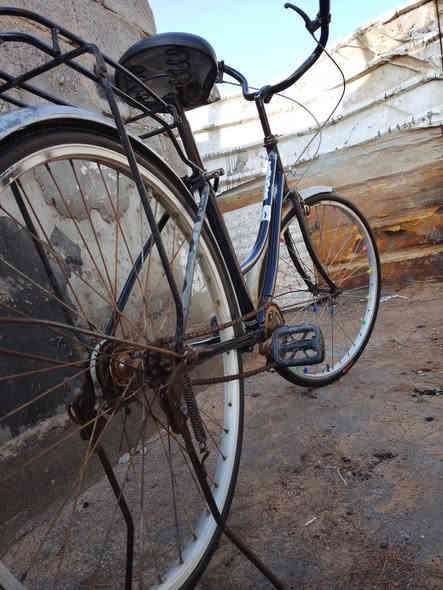 بايسكل البيع حجم 26 مكاني بصره شط العرب التنومه سعره 65 قفل رقمي وتساب ***********
