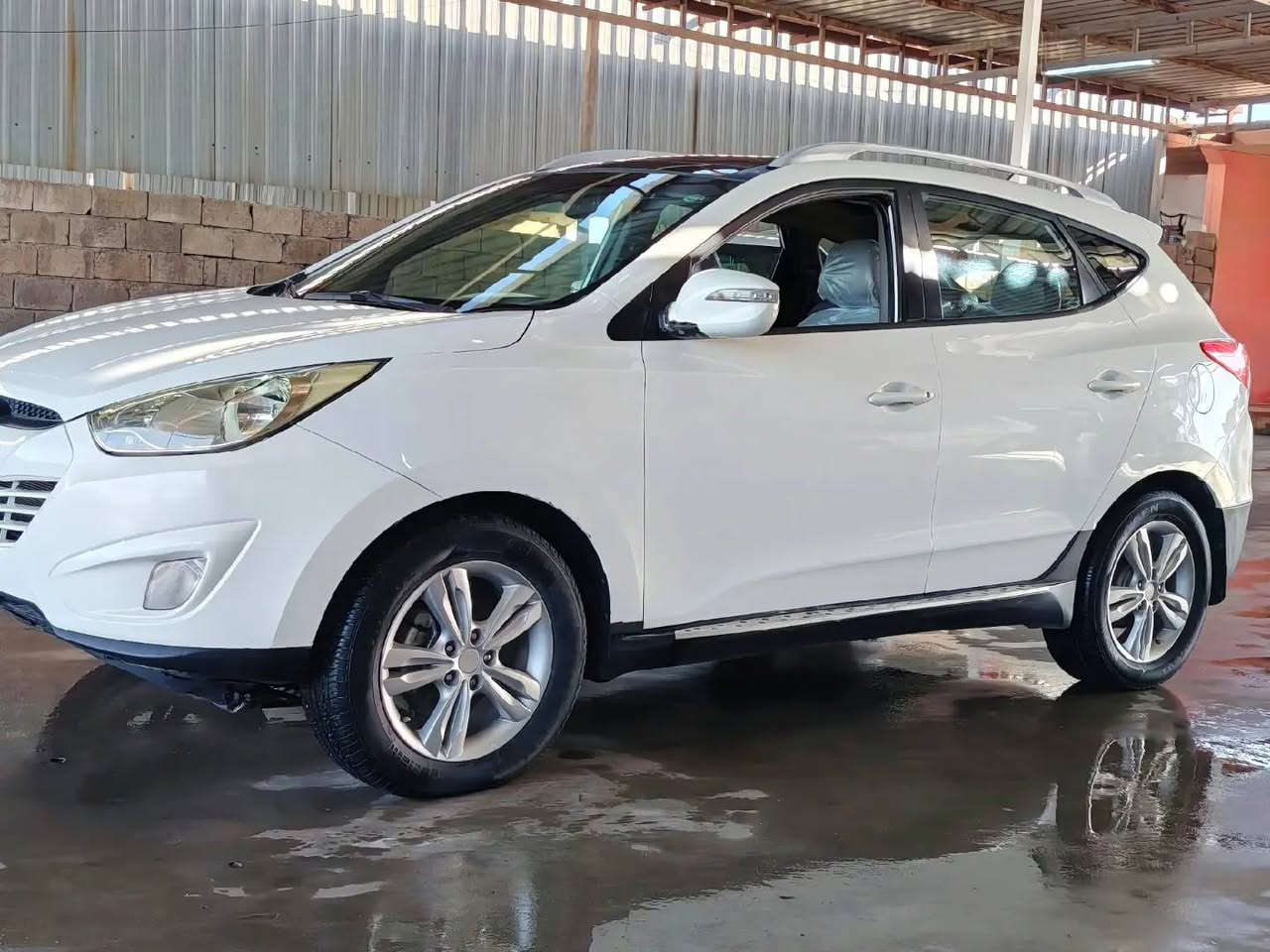 سلام عليكم سيارة هيونداي توكسون موديل 2011 مواصفات فول مكينه كير بشرط يم الرقم الخلفي صبغ وبي مكان صغير تعديل 
مراوسه حسب القناعة 
عنوان طريق اربيل موصل ناحية برطلة
للاستفسار ***********/***********
السعر 138 $$ وبي مجال
