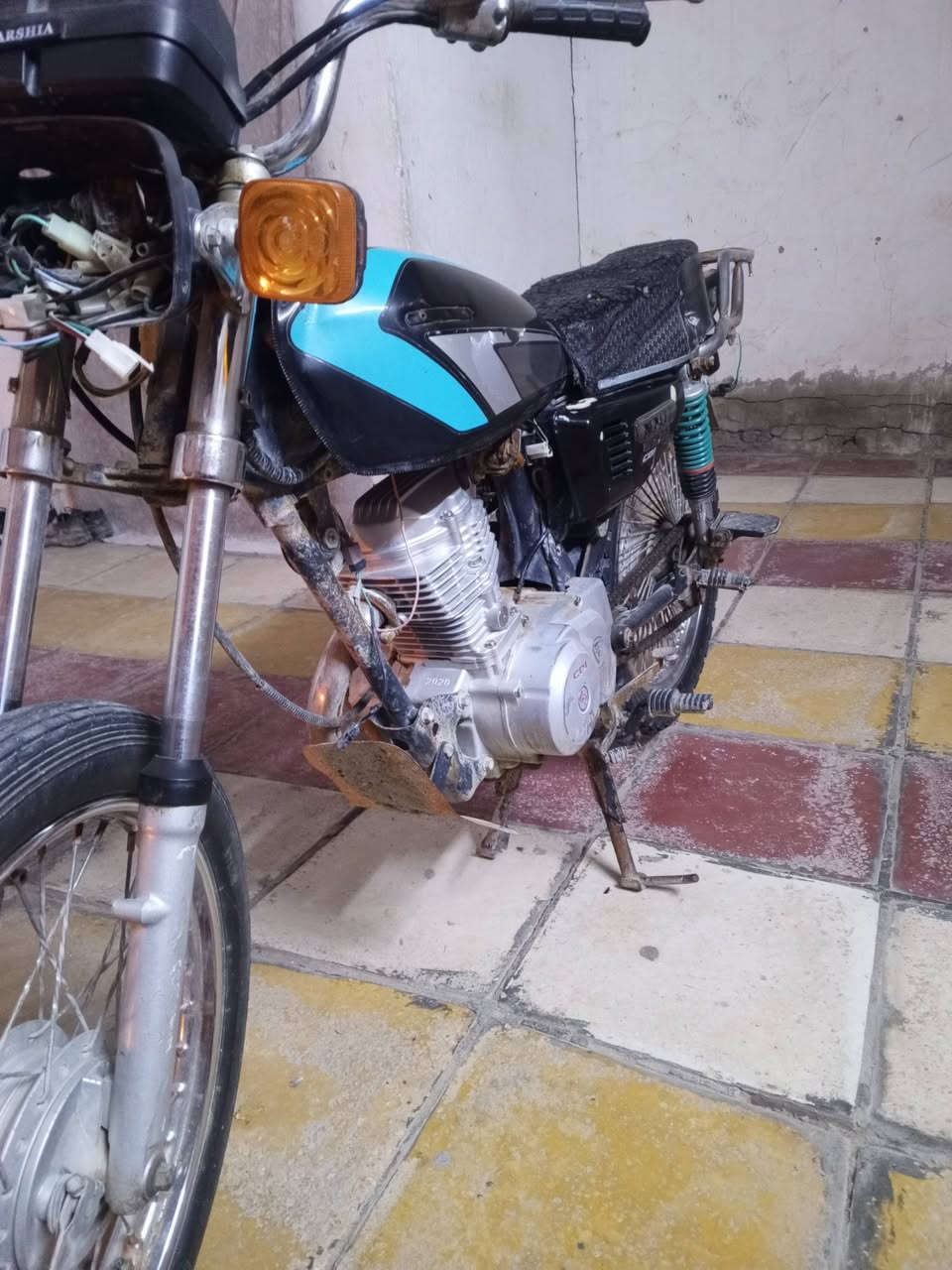 السلام عليكم شباب دراجه للبيع اوراق)***********
