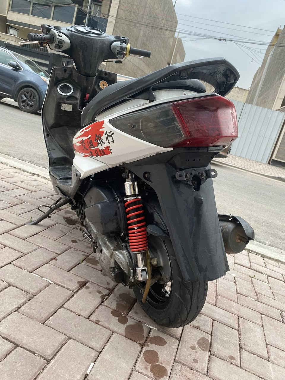 سلام عليكم
دراجه سكنس فحل كابريتر بلاديه  نواقصه كدام عينك فرس جاملغ امامي  وبيه كمل شغله رياضياه يدات بريك ان سي واي  وعضمه رياضياه ذهبية تطواله وفج ار بي ام الدراجه كلشي بيه شغاله من كهربايات وكلشي  
للبيع او مراوس  سعر خاص 
رقمي ***********
مكاني شارع حيفا
