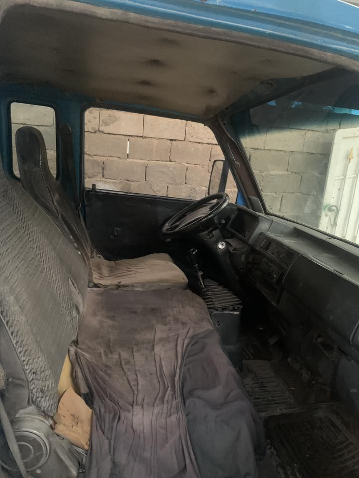 السلام عليكم كيا بنكو موديل96رقم صدامي كير محرك كهربائيات كلها شغاله خير من الله السعر ٣٢/وبيها مجال العنوان صلاح الدين الضلوعيه رقم الاتصال ***********//***********
