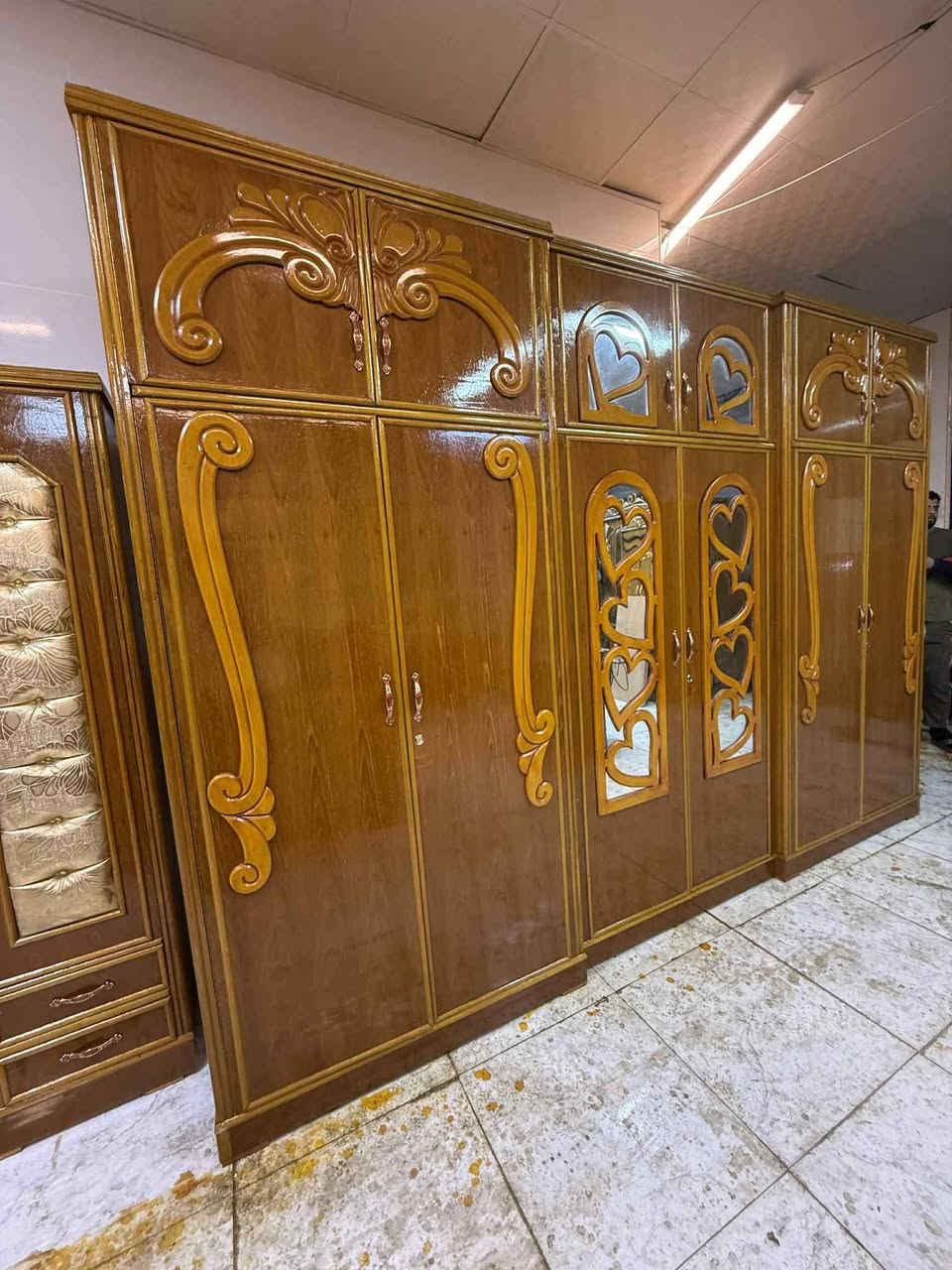 ***********اتصال غرفه صاج داخل خارج صاج ٥ ملم
السعر ٨٥٠ ٨٠٠ قفل
شد نقل داخل بغداد مجاني
نضافه ٩٠ 
٨ قطع 
صاج خشب  طبيعي  فول🚪🚪‼️
