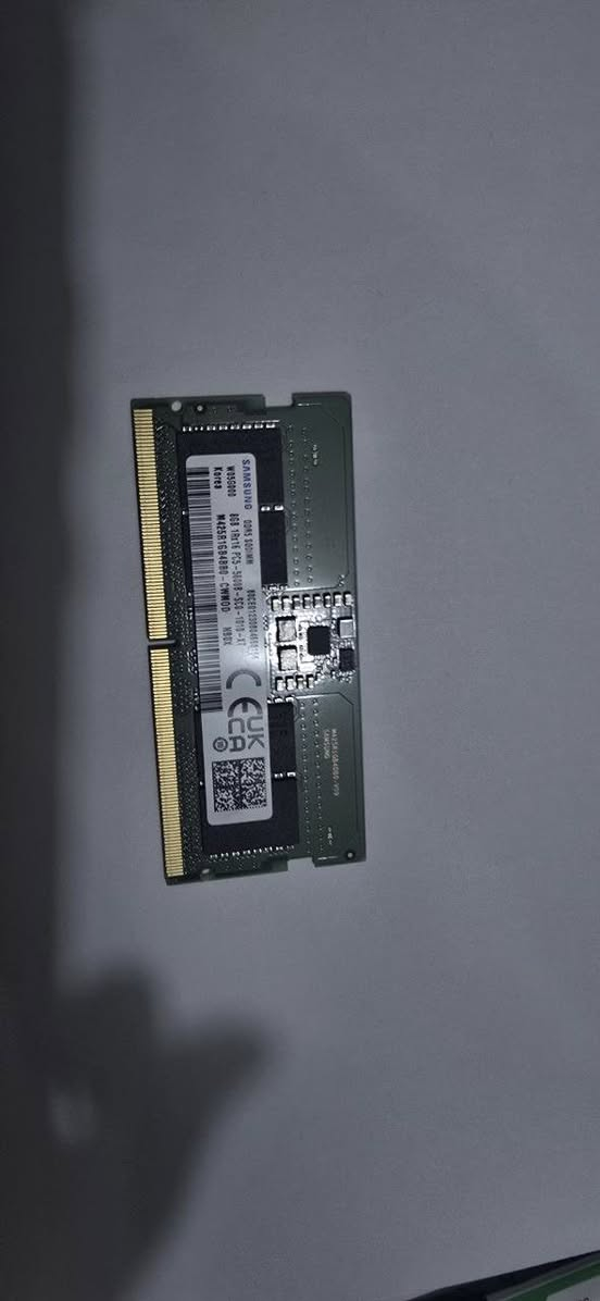 للبيع
رام لابتوب Samsung DDR5 5600 Laptop RAM

السعة : 16GB قطعتين GB)

السرعة : 5600 DDR5

الحالة مستعمل أقل من سنة ونظيف جداً

مناسب لمعظم اللابتوبات الحديثة الداعمة لـ DDR5.

البيع للتبديل أو الكاش.

الموقع بغداد حي اور 

للاستفسار ***********
