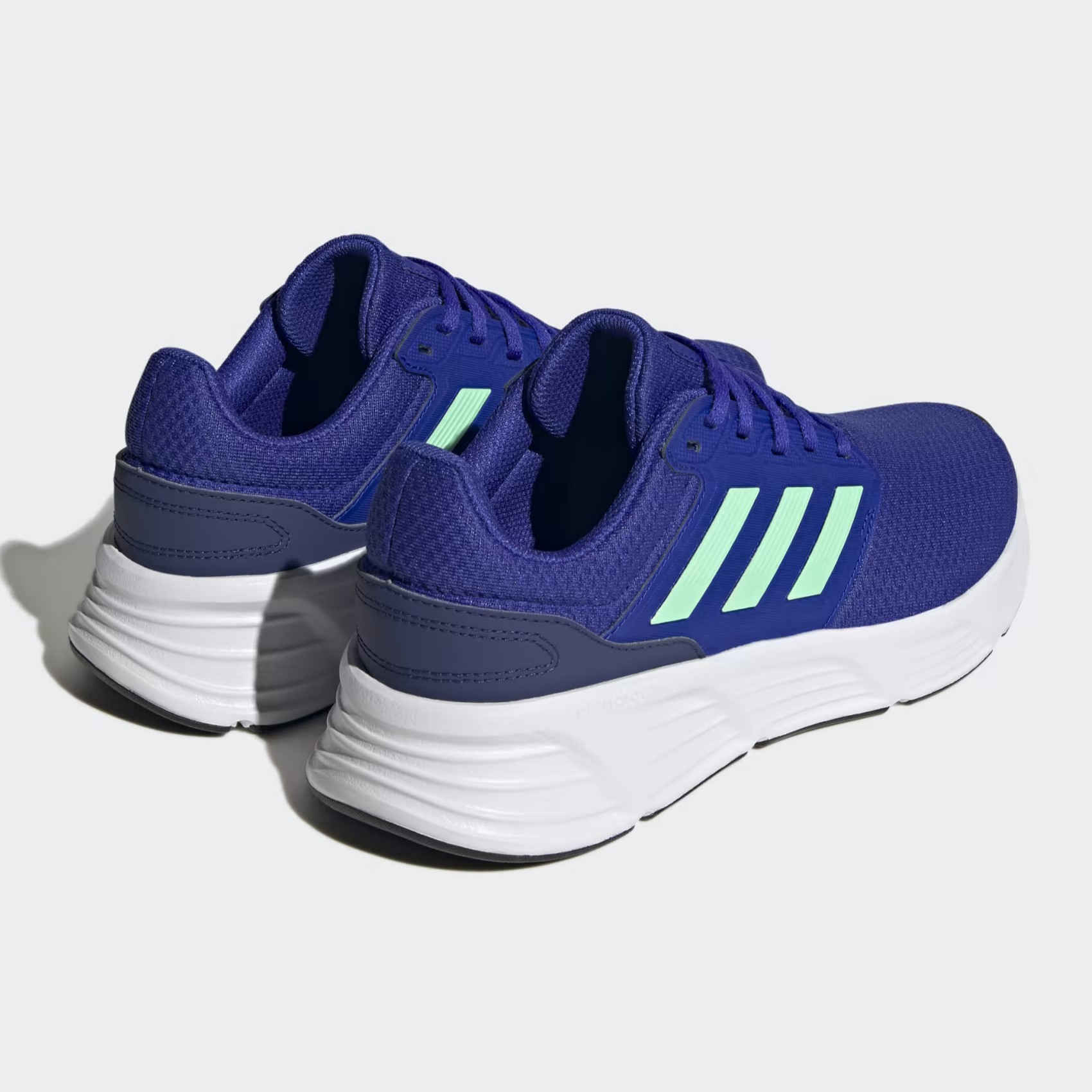 Adi.das Galaxy 6.M Running 🔥
Original 💯 With Box 📦


**إذا كنت صاحب هذا الإعلان وتريد حذفه لأي سبب، رجاءا أرسل رسالة إلى الدعم الفني**