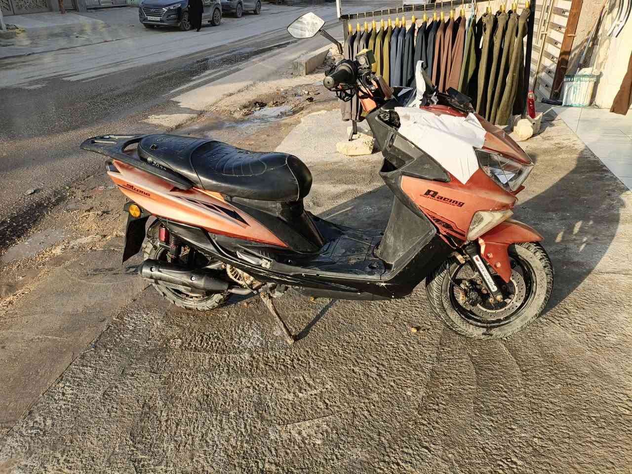 للبيع دراجة سكنس صيني شغالة كلشي شغال بيها 
مكاني حلة ابو خستاوي سعرها 375 الف 
***********
