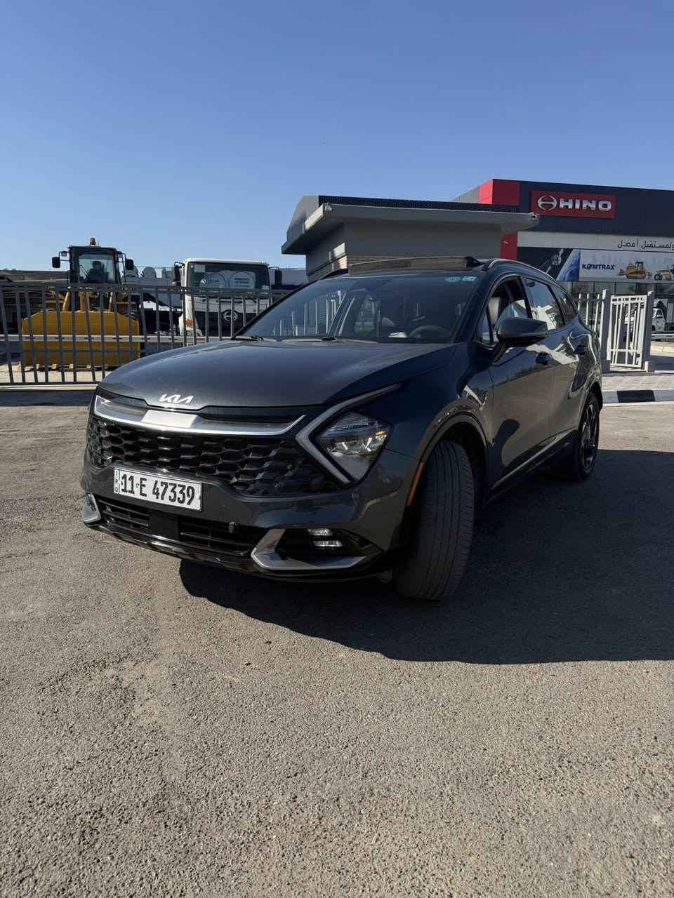 سلام عليكم  سبورتج 4X🔥 2023 سياره وراد كندي ماشيه 60 الف كيلو  سنويه لل2029 تنتهي حادثه طخه بلصندوك وبلشحن بيها  بارد قطعه من الصندوك بارد بخشم البنيد وهنا بلعراق صار بيها حادث  جاملغ وباب تم تبديل بنفس الون سياره اير باك برده جهه شاشه السياره مضرره بس تشتغل طبيعي انزل من سعره منزل تفاصيلها كامل مع السونار القديم للسياره للتوضيح  مكانها بغداد السيدية سعر 215 وبيها مجال *********** 

اربع انضمه قيادة✅

كشنات كهرباء✅

كشنات تدفئه تبريد✅

بانورما ✅

قيادة شبه ذاتيه✅

رادر امامي ✅

مانع انزلاق✅

رادار خلفي✅

توقف ذاتي✅

اوتو هولد✅

سياره فول مواصفات مكانها بغداد السيدية السعر 213 ورقه وبيها مجال ***********
