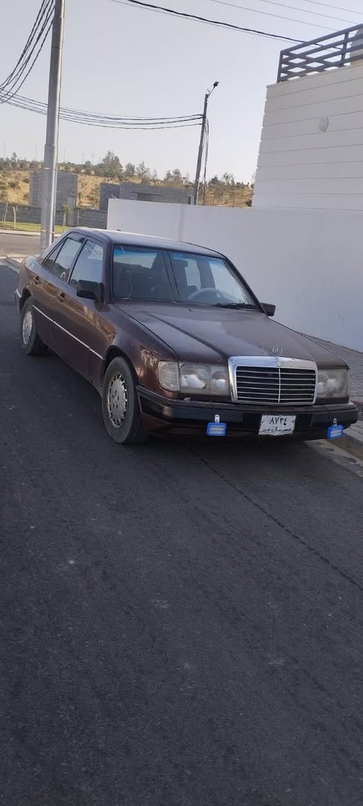 مارسيدس موديل ١٩٨٧
گير ئۆتۆماتیک مکینه ی به ته ی ٣٠٠٠سێ هه زار
به شەرتی بێ عه یبی سەنه وی حاسیبه و اولییات به شەرت
کارەبای گەرم و هه مو گیانی به شەرت
نرخی ٢٧گلا
شوێن که لار ***********واستاب و فايبه ري له سه ره
تكايه گورينه وه قيست و قه رزم نيه
