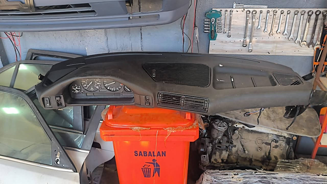 البصره الموفقيه شارع نهر قرب محلات محمد البغدادي
***********
