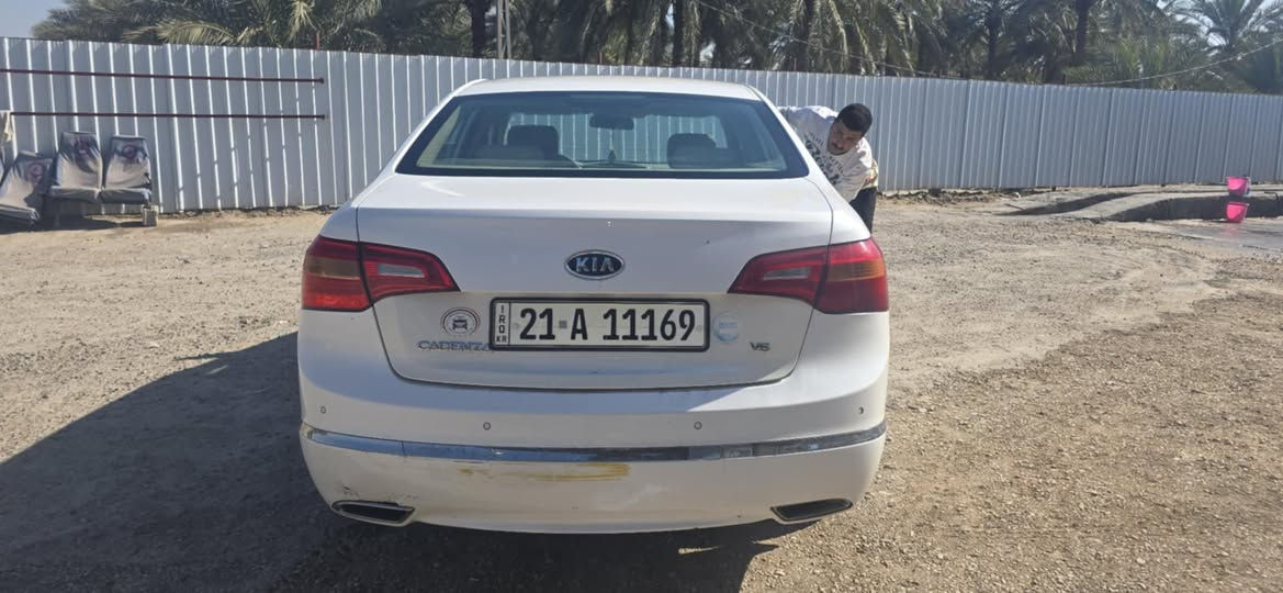 سلام عليكم كيه كادنزه 6سلندر وارد خليجي كير مكينه كفاله ضرر ربع بنيد وشبر بل جاملغ الخلفي تبريد ثلج تخم تاير جديد حداديه 100/100،، رقم سليمانيه  بسمي تحويل ثاني يوم الاستفسار. ***********.،،،،،،،،موديل 2013 مكان السياره بابل ابو غرق سعرها ٩٥ وبيها شي بسيط كلش.
