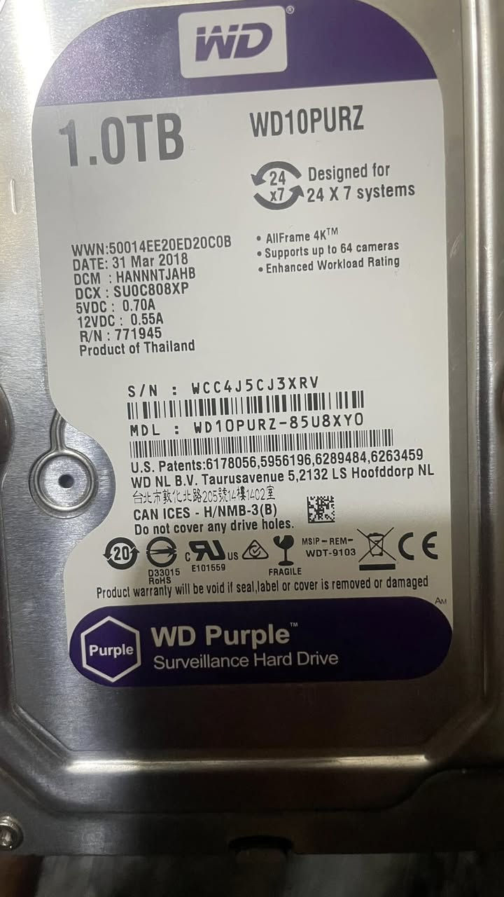 سلام عليكم متوفر هاردات بنفسجي اصليه  للبييع
مكان بغداد


**إذا كنت صاحب هذا الإعلان وتريد حذفه لأي سبب، رجاءا أرسل رسالة إلى الدعم الفني**