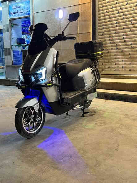 السلام عليكم...دراجه الصاعقه..موديل ..2025.. الحجم ملف 2000W حقيقي السرعه 85K.. حقيقي ..عدد  البطاريات ..6.. جرافيك الحجم
الكبير...V. 72 ..فولت...الدراجه زيرو..  وضع وكاله...عدد التحويلات..4..3..2..1..مع مثبت سرعه..مع نمرة الصعود..لدات أماميه خلفيه.. وجانبيه ... اشاره..دبل اشاره..لايت عالي ناصي..هورن..سكن..سطاب لايت..مخرج شحن وUSP... تشغيل بصمه وسويج ..وتشغيل عن بعد..وصل المعرض. وكتلوك الشركه ...مكاني بغداد الاعظمية ***********
