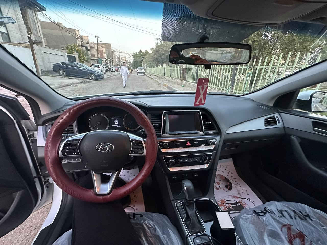 السلام عليكم سوناته 2019ماشيه 54السياره مكفوله من كلشي راعي السياره موجود تحويل ثاني يوم بيع مستعجل حادث بسيط موجود بلصور بل حقيقه احلا السعر $130ومجال بسيط للشراي رقمي  و موجود ع وتساب***********
