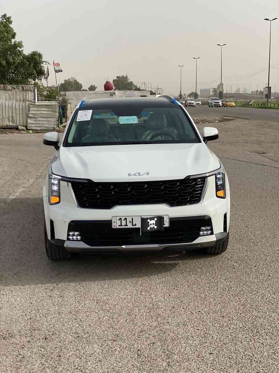 السلام عليكم 
🔥 كيا سورنتو 2024
ماشية 28  الف رقم بغداد 
⚙️ المحرك: 6 سلندر ويل 19
▪️ بنوراما
▪️داتا شو
▪️ كير ماوس 
▪️ سايد بريك دكمة
▪️ ٧ راكب ٣ قطع تبريد
▪️بردات خلفية 
▪️جنطة كهرباء 
▪️كشنات كهرباء 
▪️بقية المواصفات المعروفة
للاستفسار 
***********
