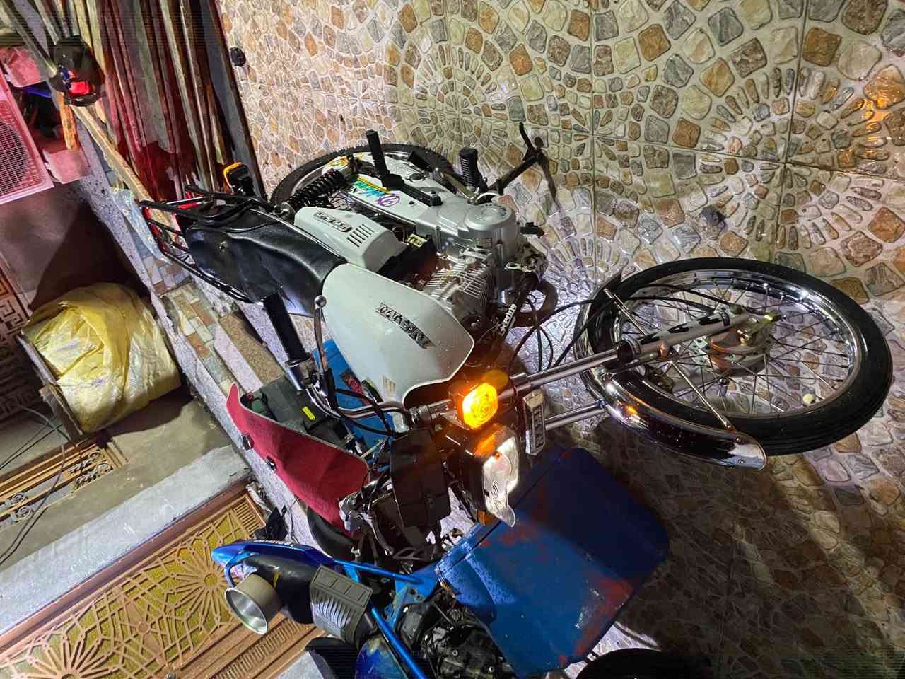 سلام عليكم دراجه ايراني نامه اوراق اوراق 7 شلامجه مديل 2019 محرك رابيدو مديل 2025 دراجه اي نقص مابيه محرك مكفول من كلشي كهربائيات كامله ولا نقص شي شلعه ومعدل شرط 120 رزانه فول دراجه كامله اي نقص مابيه رنكات جدد قفل سكان هورن رباعي كله شقال سعر 975وبيه مجال مكاني بصره ابو الخصيب رقمي ***********
