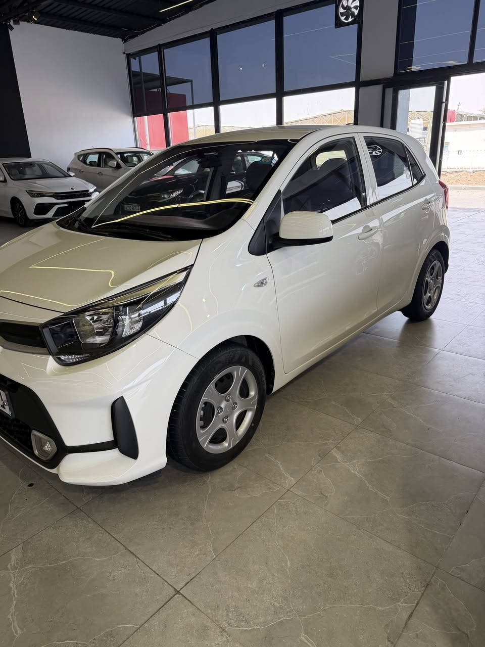 كيا بيكانتو 2022 كفاله عامة وارد كوري
محرك 1200 
ماشيه 6600 فقط
السعر 95 ورقه مع مجال بسيط جدآ
للأستفسار
***********
مكان السياره النجف الأشرف

