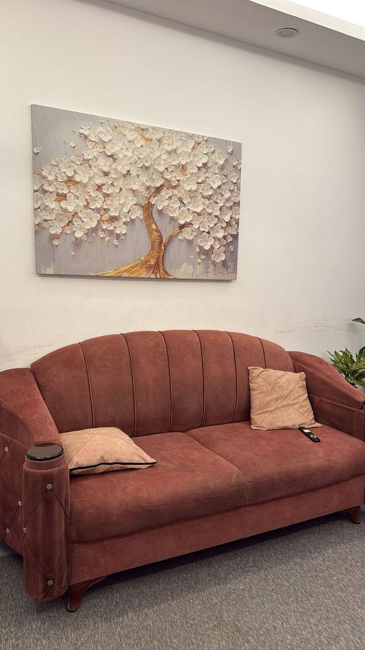 السلام عليكم  تخم  للبيع 8 مقعد  مشتري  850 الف  العام وحاليا سعرة 400  العنوان عامرية  هاتف ***********
