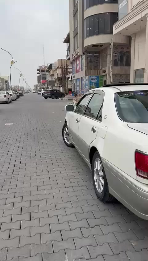 سلام عليكم ليدور جديد ملكه مدفوع كمرك وضريبه كفاله من كلشي جديد 3 دكم كرستال خضراوي فتحه مكينه ديفور جبير شاصي 75 سياره جديده تخم تاير حداديه جديده وين ميعجبك دك حاسبه سياره اصوليه سعرها105 قفل شراي يخابرني ***********
