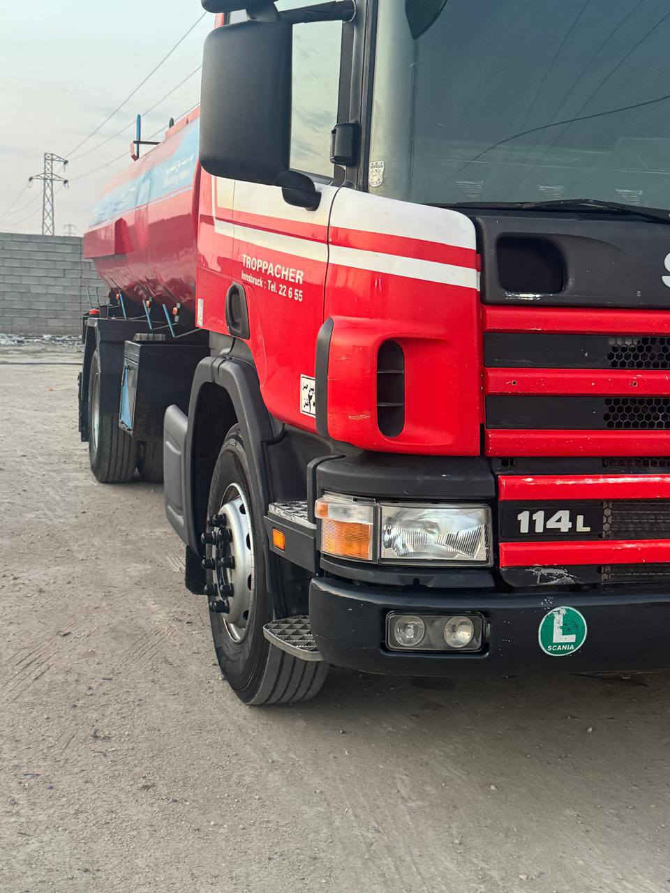 السلام عليكم 
للبيع سكانيا تنكر  موديل 2004 رقم أربيل تريد وكاله تريد تحويل الحموله 16طن محرك انجكتر 124 كير كوبرا تخم تاير تبريد مكفوله كفاله عامه الاستفسار رقم الهاتف *********** العنوان البصره
