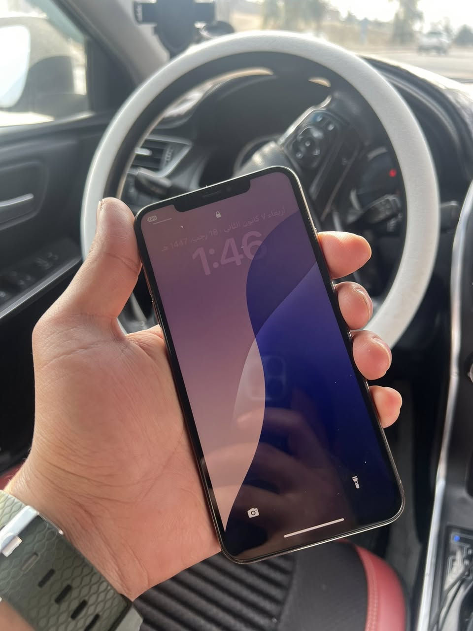 اكس ماكس
الون ذهبي 
مفطور ضهر 
فيس ايدي متوقف 
بطاريه 80 بلاديه 
ذاكره 256
السعر 180 وبي مجال 
***********
***********
