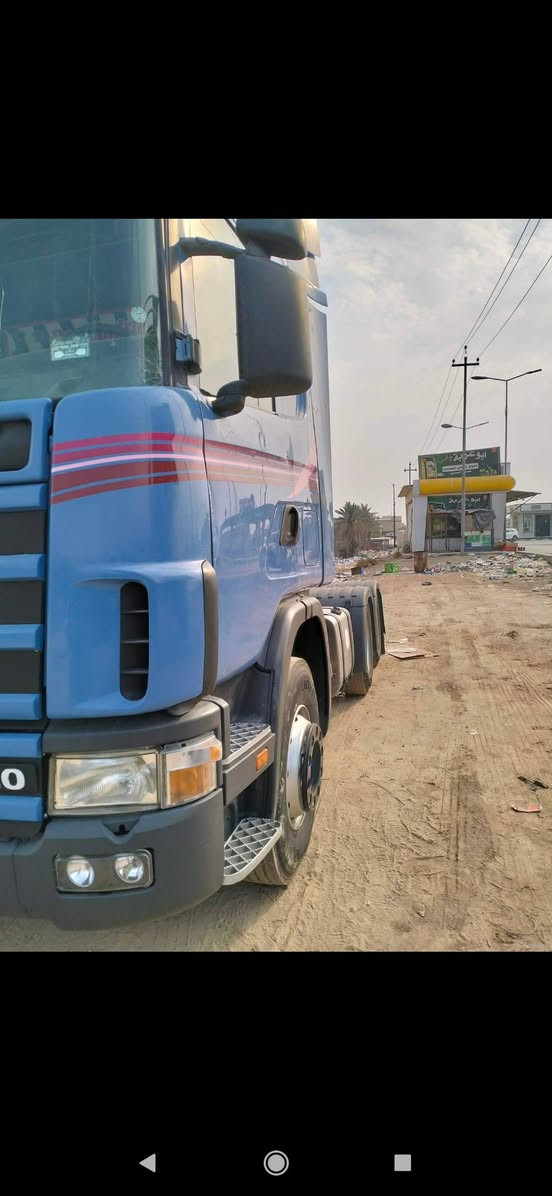 سكانيه سحال للبيع موديل 2000 رقم سليمانيه مربوطه افلات 3 دنكير مزوج تخم تاير كير3/3 مكينه 420 انجكتر السياره مكفوله السعر 210 وبيها مجال بسيط ***********
