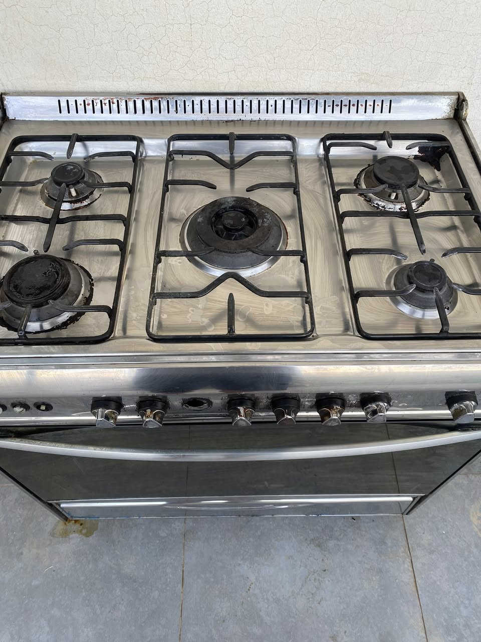 طباخ للبيع 80 الف  بغداد  ***********
