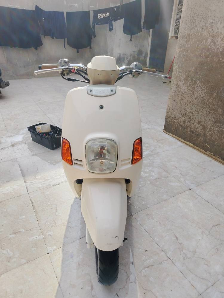 ماكس بوليسي دراجه كلها بلاد مكينه خرسه برغي مامفتوح بيها مكفوله كهربائيات كلها شغاله اوراق الشراي يتصل *********** عمارة, ميسان
