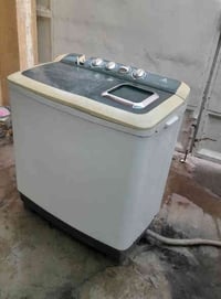 غساله للبيع نضيف عيب مابي شغال كامل سعره 60الف بي مجال شراي يجي خاص او...