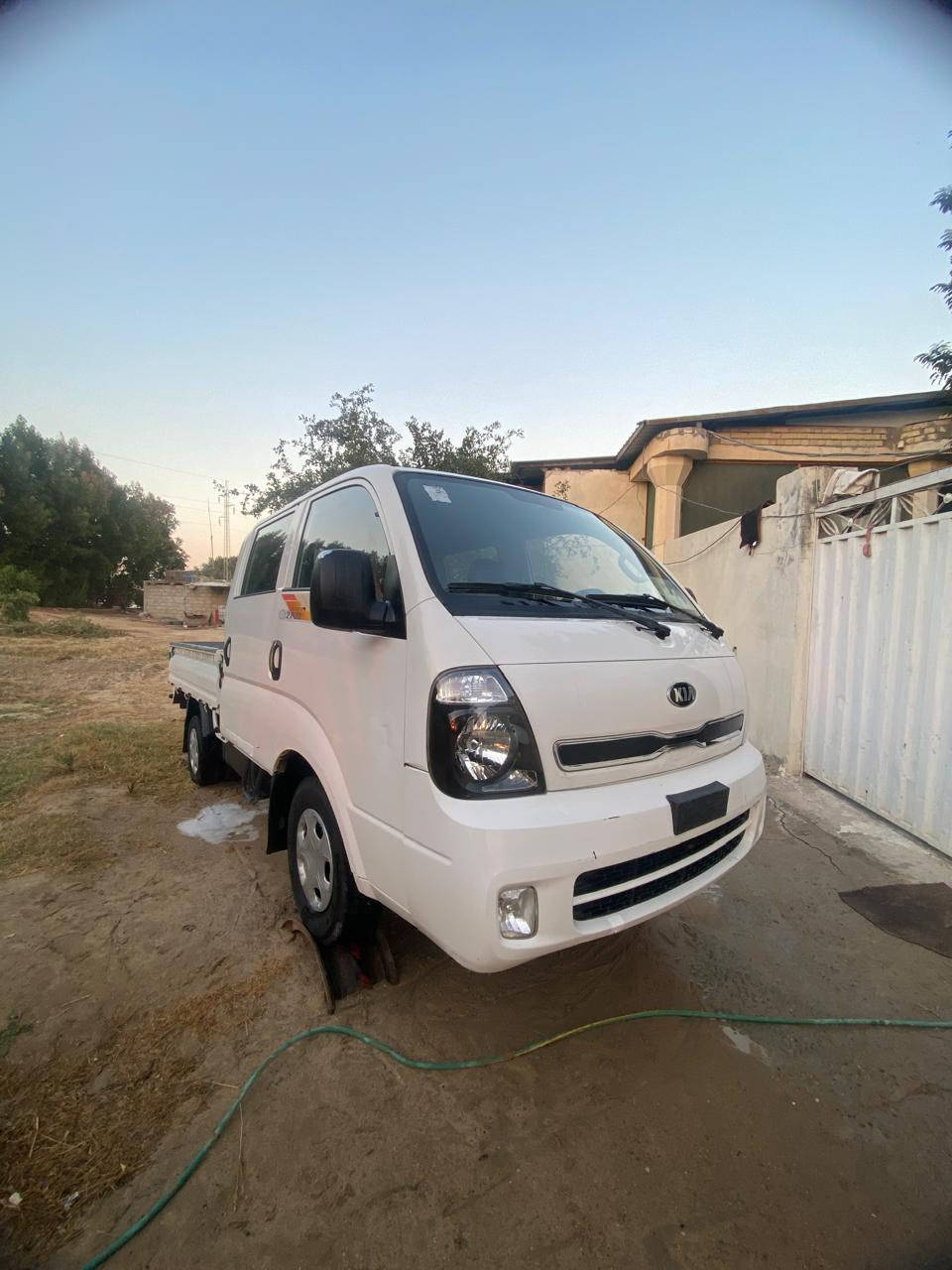 كيه موديل 2016
كيه دبل قماره 
مكفوله كفاله عامه
سنويه الى 2028
بسمي امداور ثاني يوم 
مكان نجف 
السعر  ١٤٠
اوبيها مجال 

 ***********
